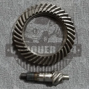 Isuzu NPR crown and pinion 6/38 18T Rear